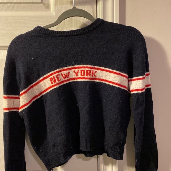 Brandy Melville New York sweater - Picture 1 of 2